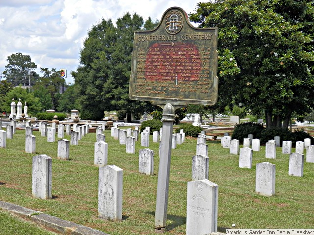 Oak Grove Cemetery – A Place of Remembrance and Beauty