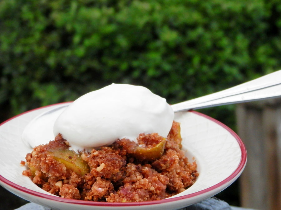 How About Some Fresh Fig Crumble?